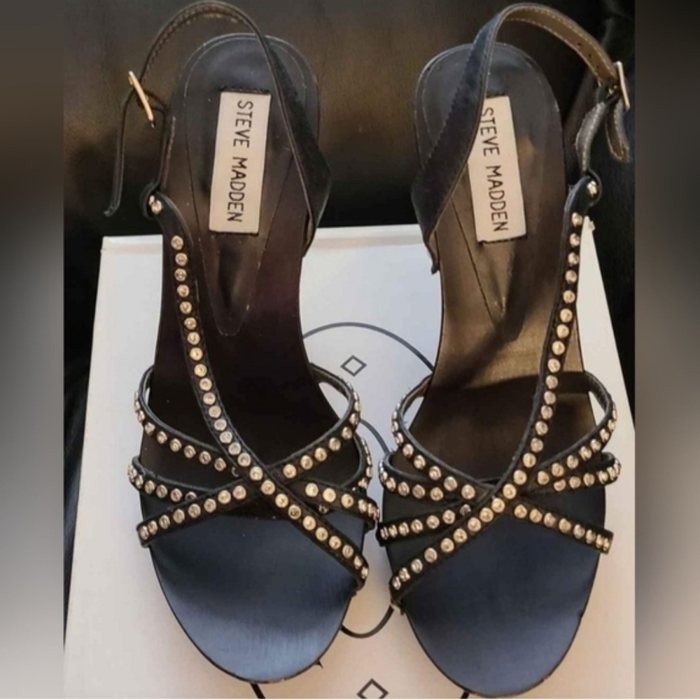 NIB Steve Madden Y2K Embellished Black Leather Sandals 6